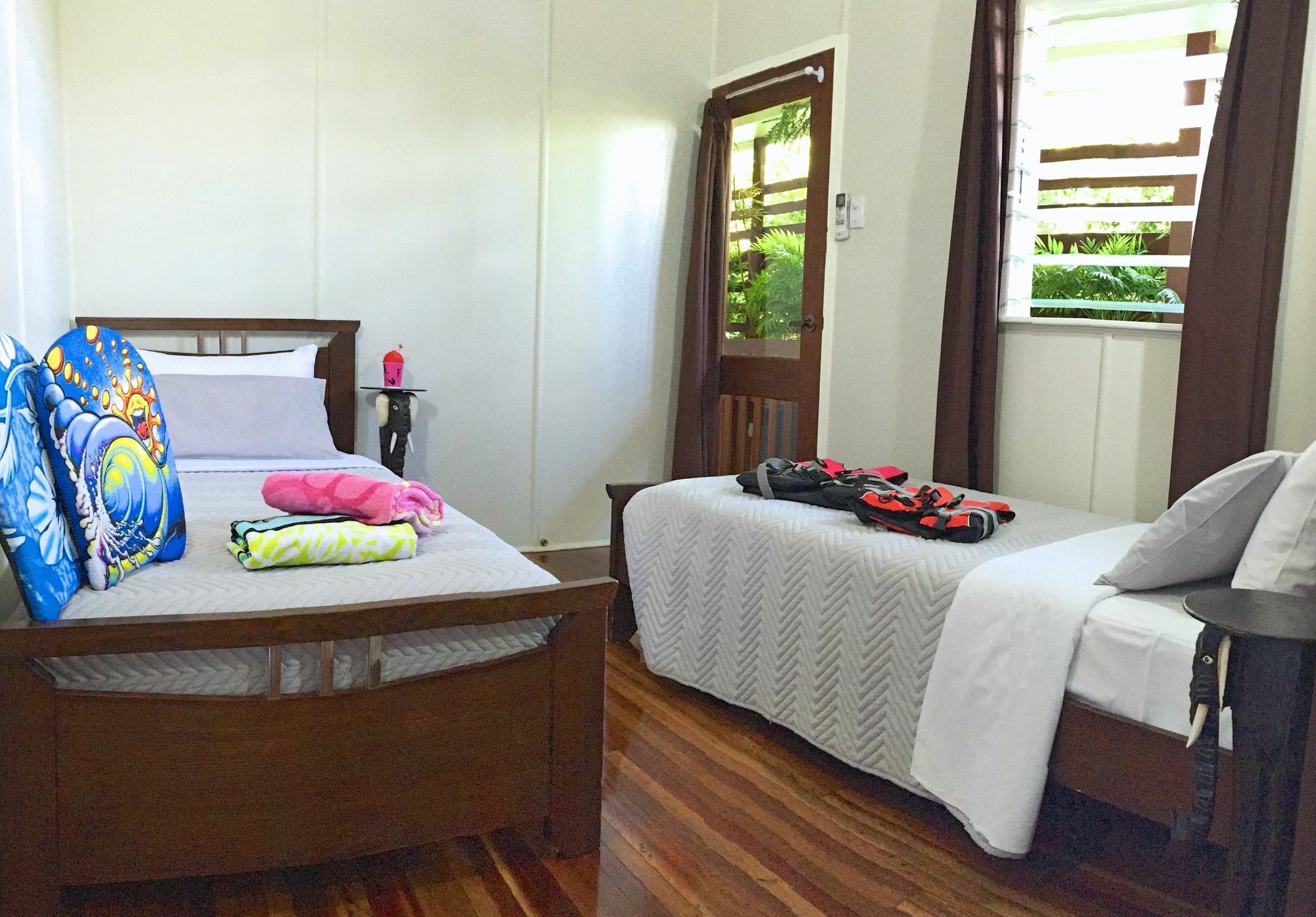 Five 3 Five Aparthotel Urangan Exterior foto