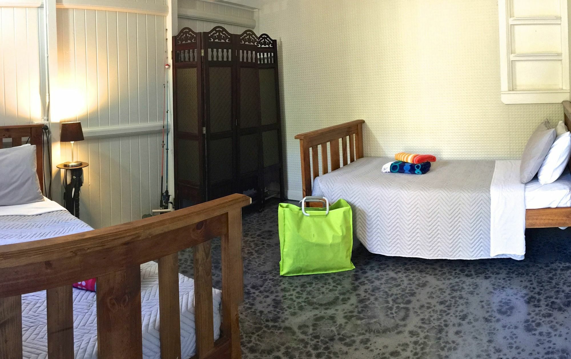 Five 3 Five Aparthotel Urangan Exterior foto